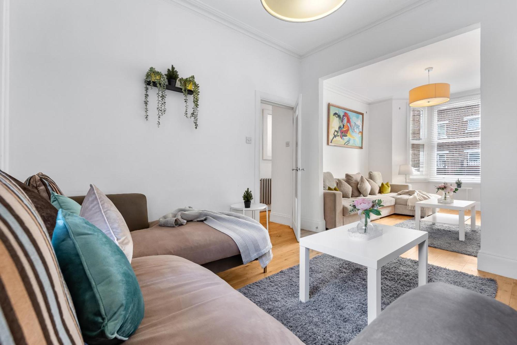 Luxury 4-Bedroom Modern Flat In Central London Steps From Station, Sleeps 9 In Style! מראה חיצוני תמונה