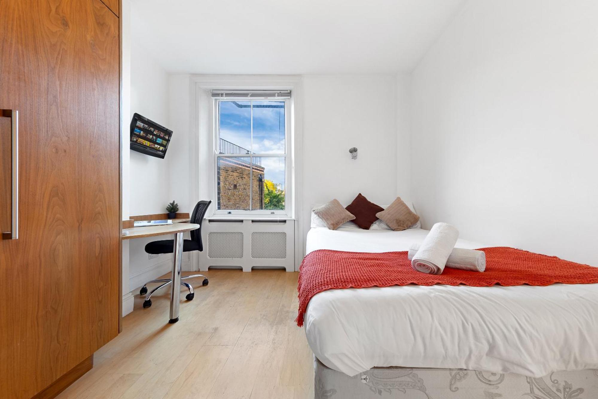 Luxury 4-Bedroom Modern Flat In Central London Steps From Station, Sleeps 9 In Style! מראה חיצוני תמונה