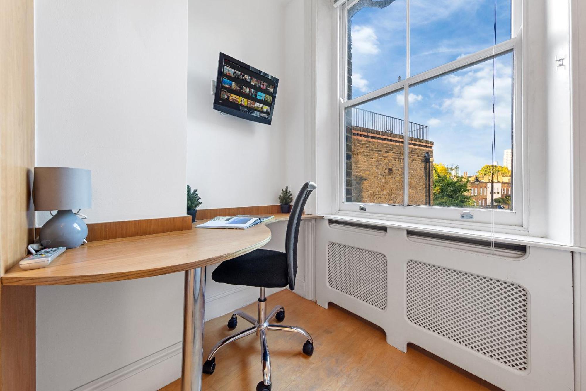 Luxury 4-Bedroom Modern Flat In Central London Steps From Station, Sleeps 9 In Style! מראה חיצוני תמונה